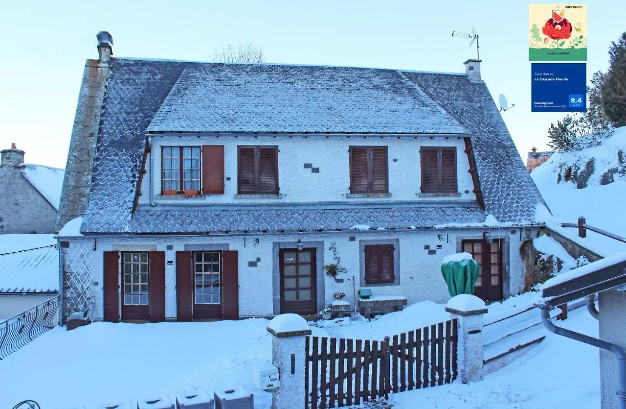 La Cascade Apartment Saint-Genes-Champespe France